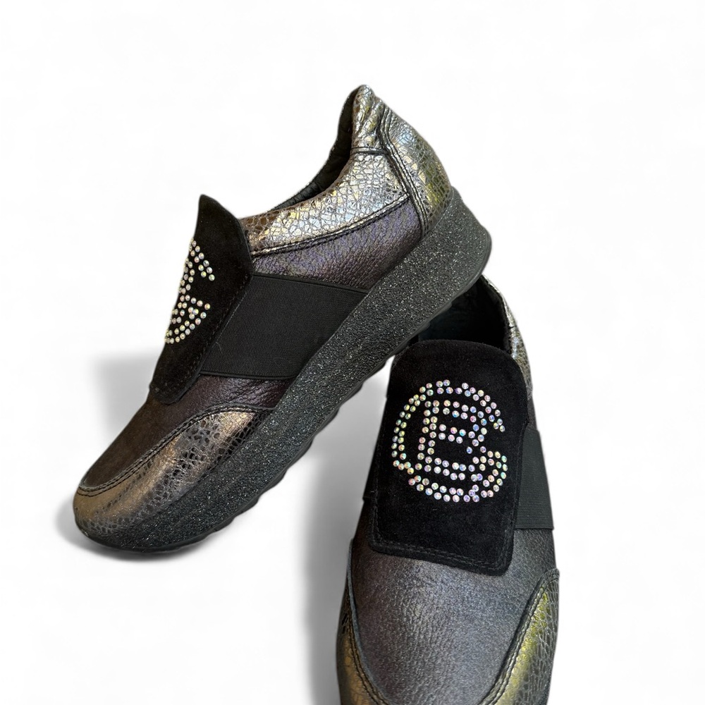 Women’s Elegant Slip-On Sneakers — Size 9 — Made in Turkey - Picture 3 of 6